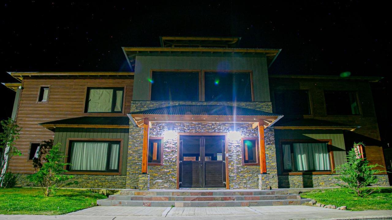 Senderos Aparts & Suites El Chalten Exterior photo